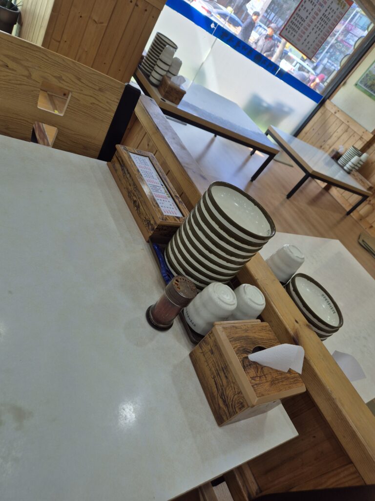 관저동 해장국 24시 전주 콩나물 국밥 테이블 세팅