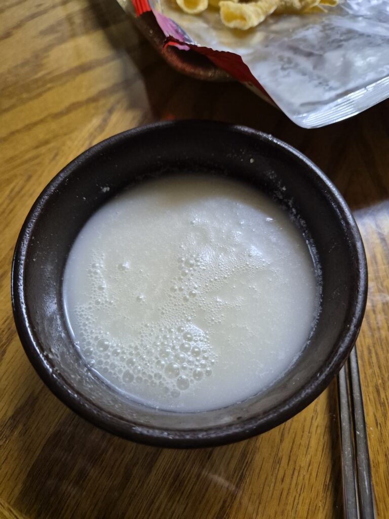 서울생 막걸리 색깔