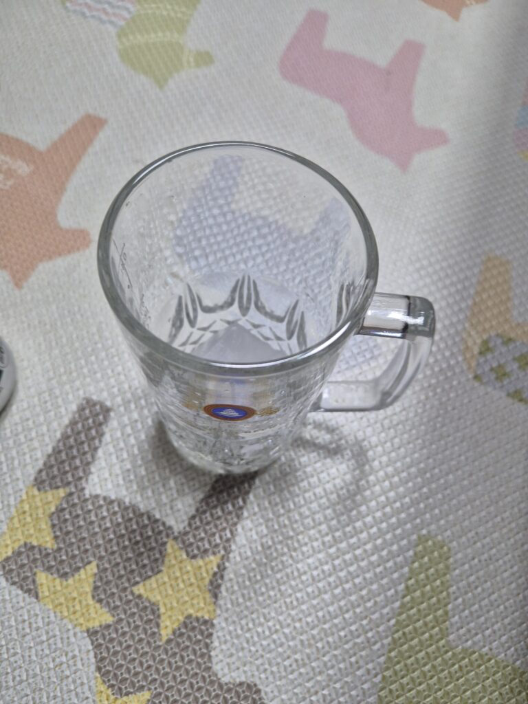하이볼은 얼음을 충분히 넣어주고, 맥잔에 따라서 캬