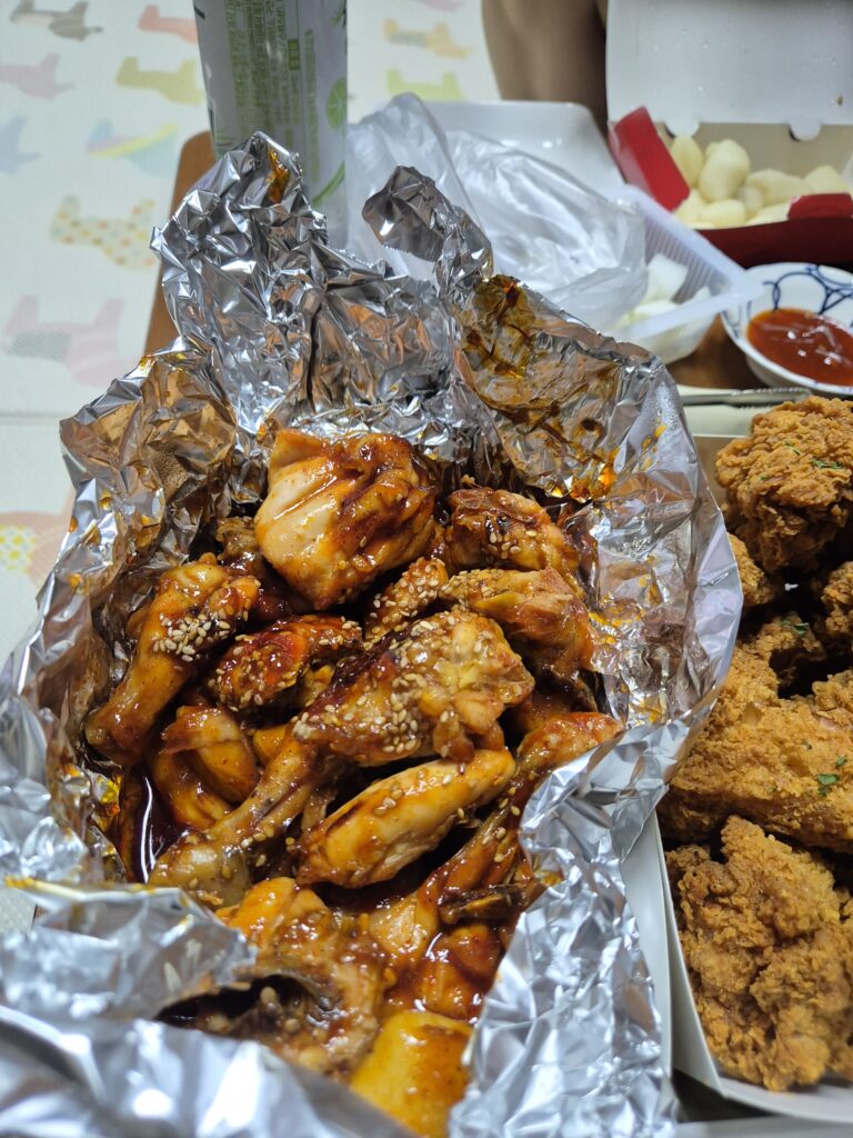 숯불 치킨도 먹고