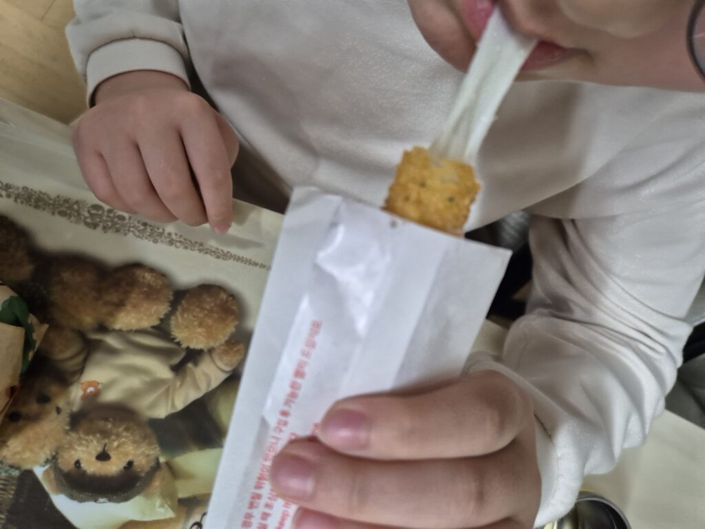 치즈스틱은 버거킹이 제일 길고 맛있음!