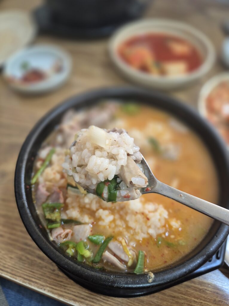 순대 건더기 먹고나서 밥 말아서 먹어볼까?