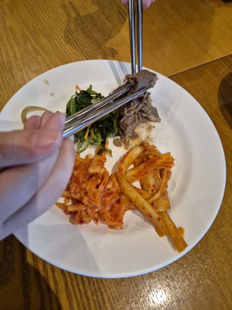 경주 켄싱턴 조식 뷔페 불고기가 맛있음.