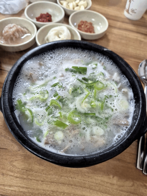 경주단골식당 돼지국밥