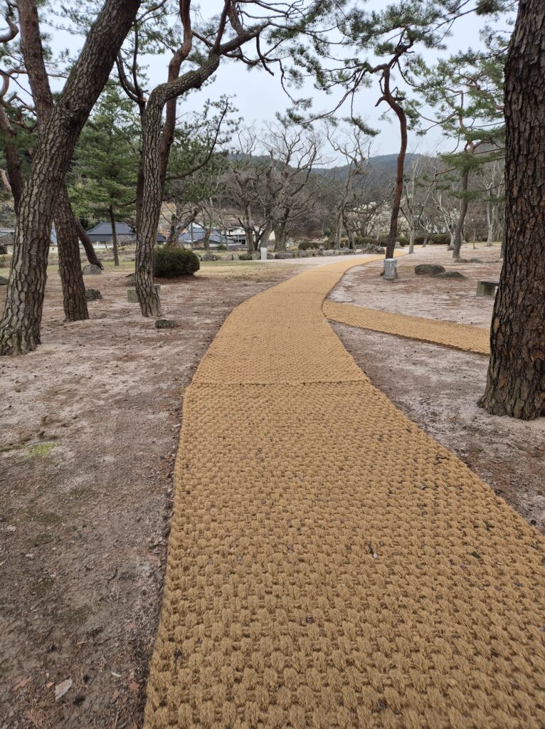 경주 포석정으로 가는길