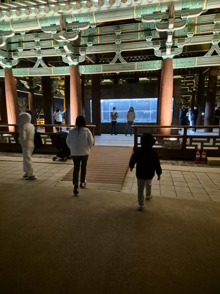 경주여행 동궁과 월지 두번째 정자 사진