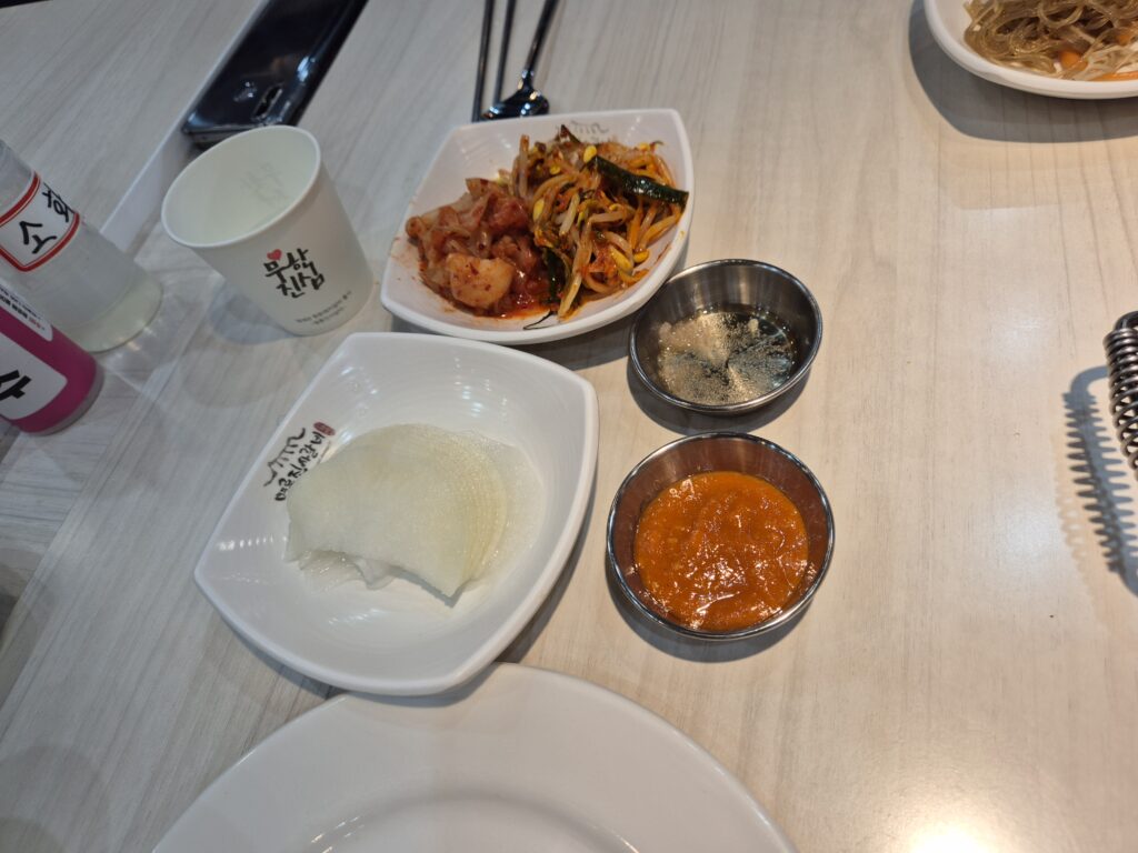 명륜진사갈비 반찬