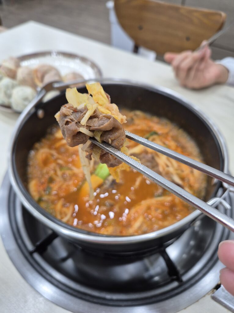 샤브용 고기도 굉장히 부드럽다.