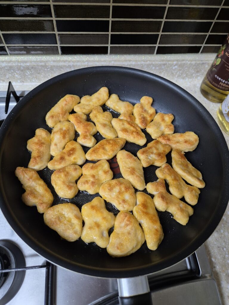 하림치킨너겟 후라이펜에 구워보자