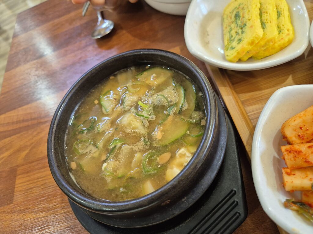 된장찌개 구수해서 좋다.