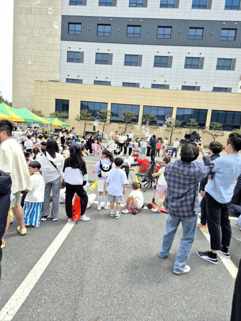 원내동 워터밤 축제 비누방울 공연