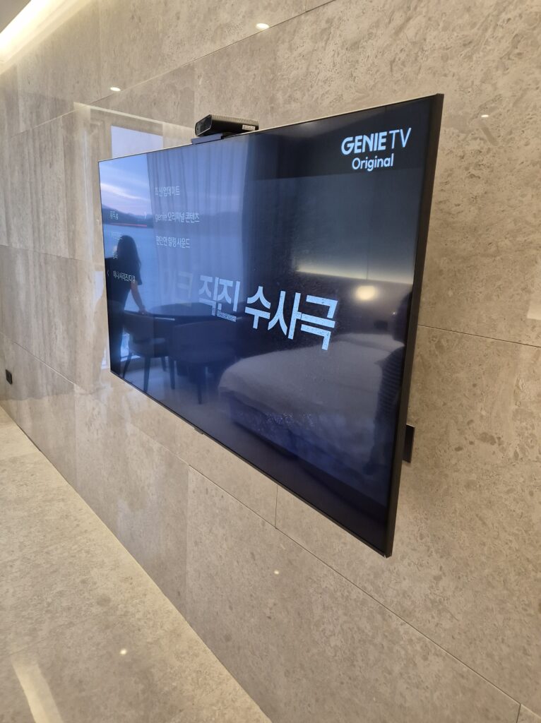 여수 호텔 깔라까따 영스위트 객실 올레TV 스마트TV