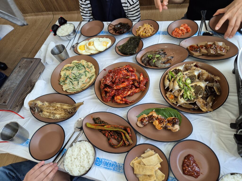 불고기 게장 백반 반찬