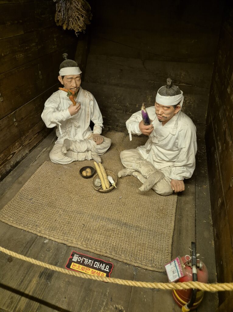 간식을 먹고 있는 쉬고 있는 조선수군