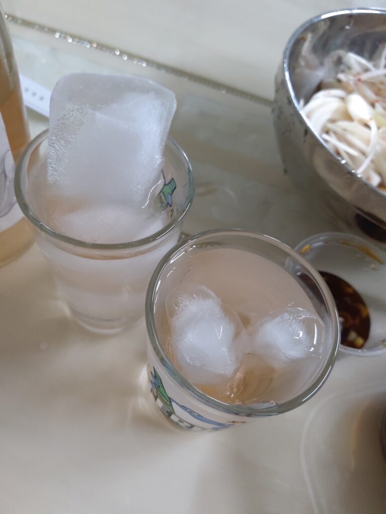 얼음에 타먹어야 시원하고 좋다!
