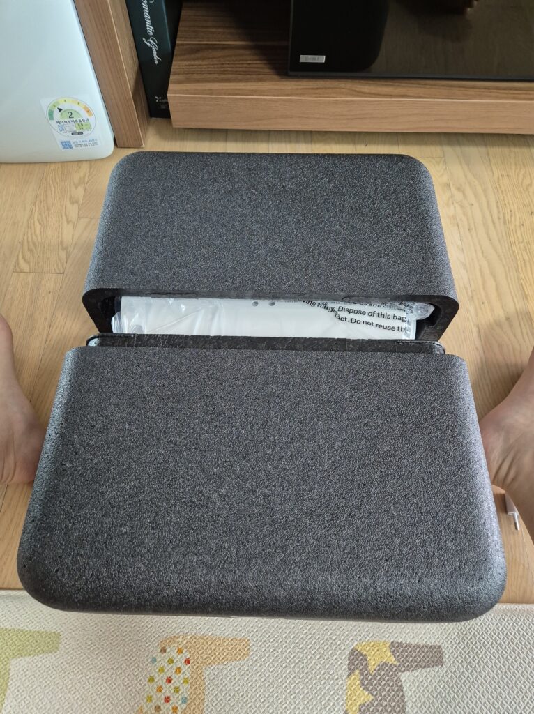생각보다 뻑뻑하게 포장되어 있음.