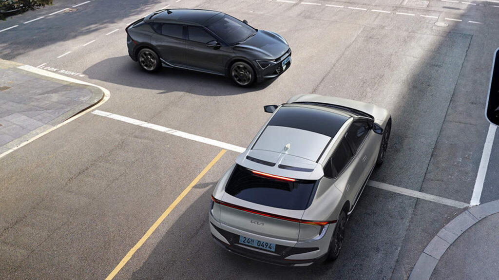 기아 ev6 2026년형 문스케이프 매트 그레이색상 루프사진