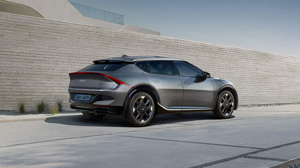 기아 ev6 2026년형 인터스텔라 그레이 색상 후면사진