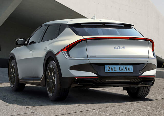 2024년형 더 뉴 EV6 전측면 사진