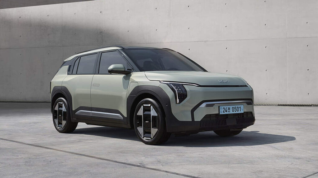 2025년형 기아 EV3 전면 사진