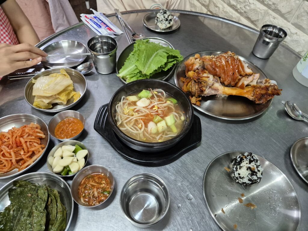 원내동 맛집 그집족발 세트메뉴 소자 등장