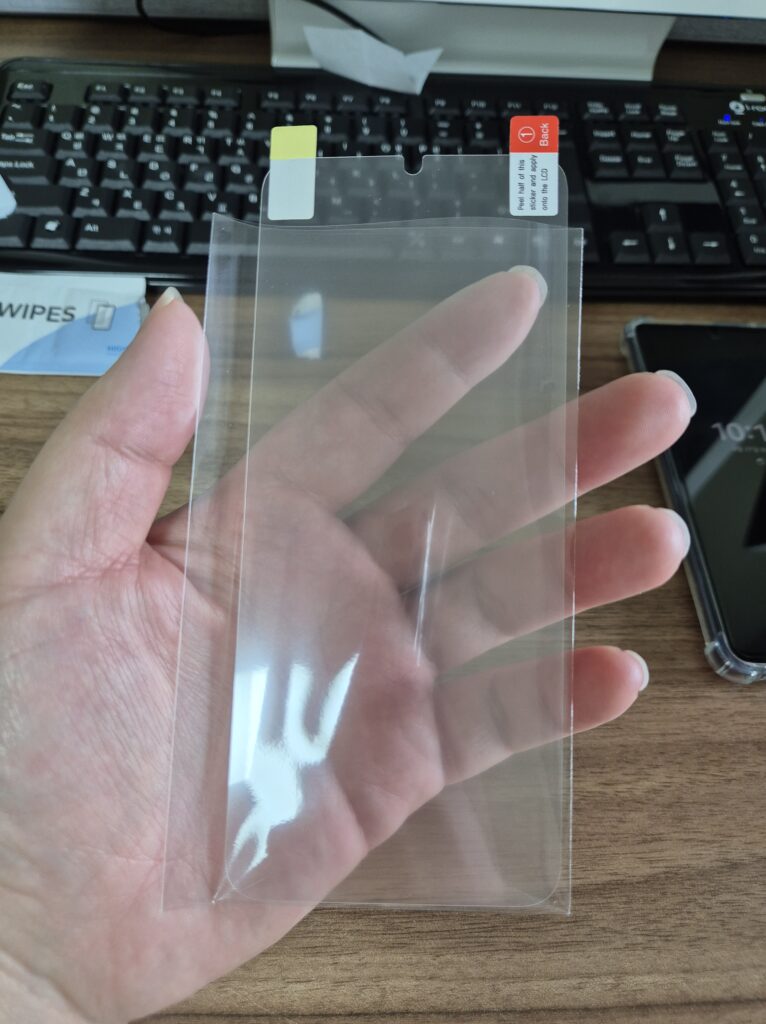 갤럭시퀀텀2 보호필름 2장에 2900원