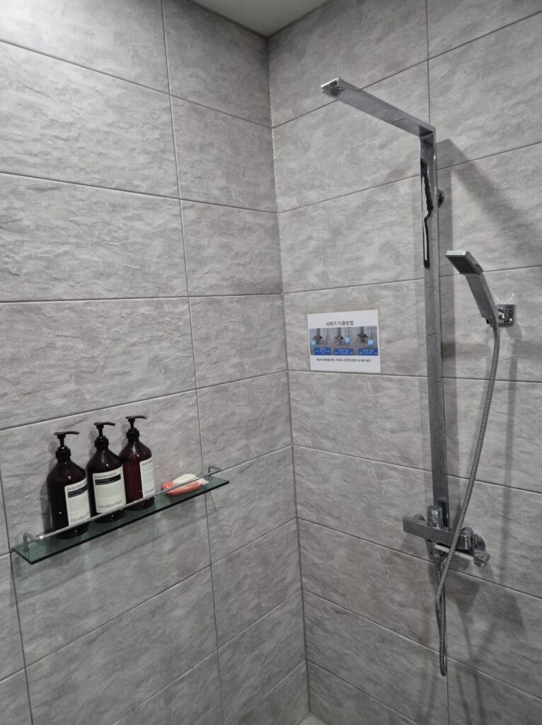 관리동 패밀리 욕실 샤워기