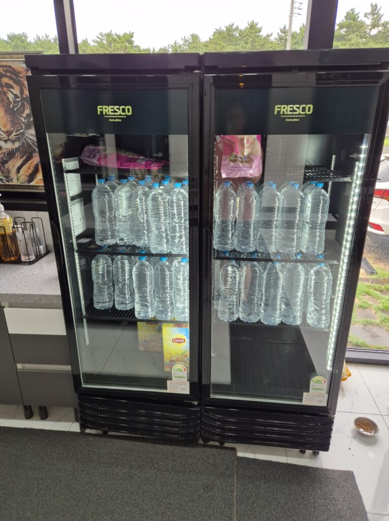 장항글램핑 관리동 비치된 물은 편하게 맘껏드셔도 됩니다. 프리 워터!
