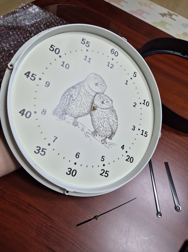 바늘은 힘으로 당겨서 빼면 됨!