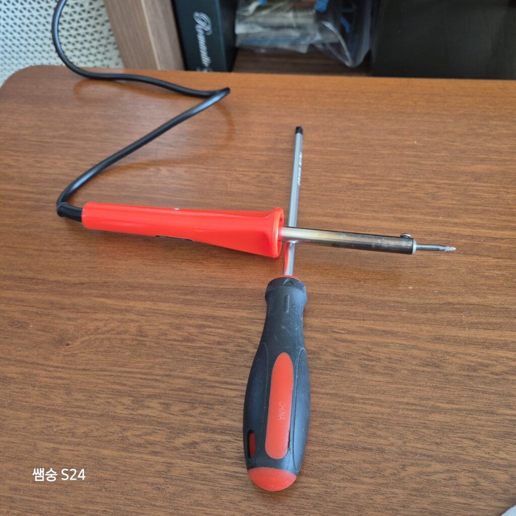 위닉스 공기청정기 AES330 전원 버튼 수리는 인두기가 필요함.