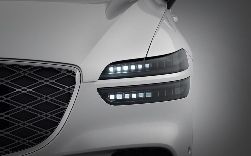 제네시스 GV70 2026년형 전면 헤드라이트 사진