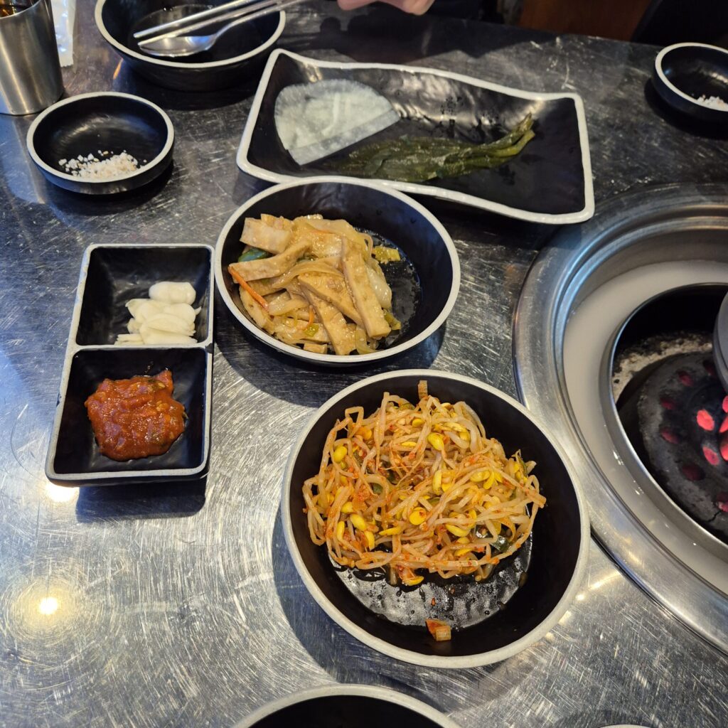 관저동 맛집 송돈가 반찬2
