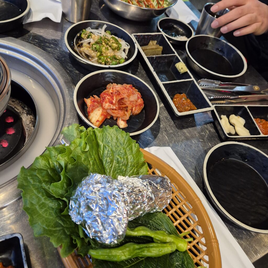 관저동 맛집 송돈가 반찬