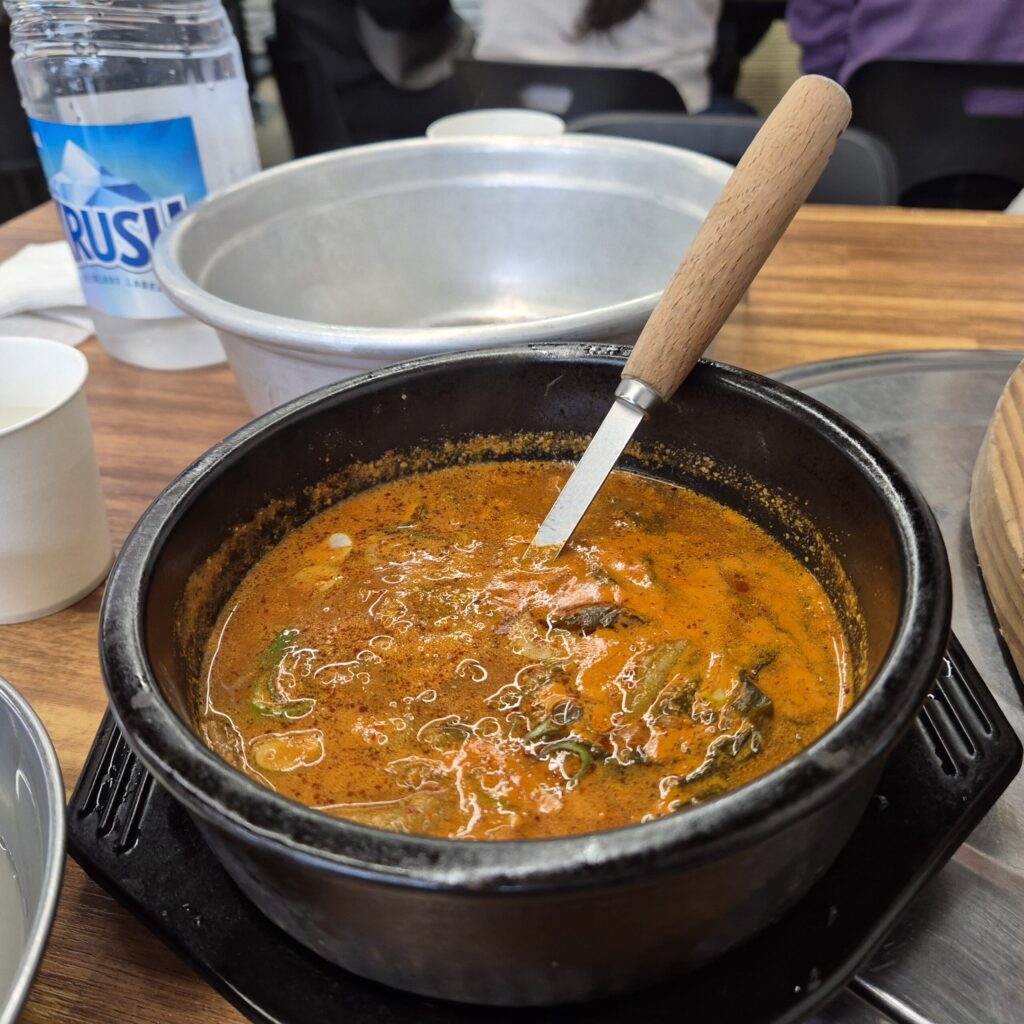 대전 농민뜨끈이 뼈구이 반찬 우거지국