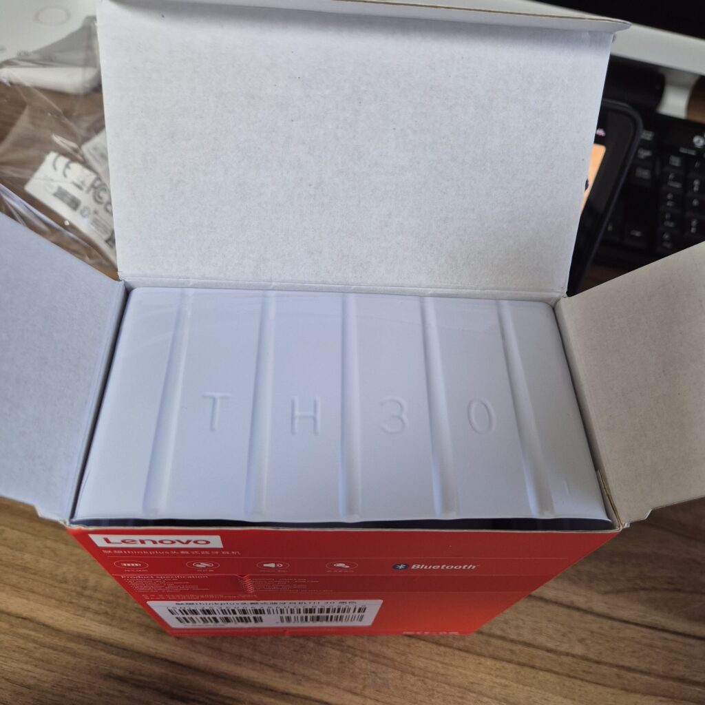 LENOVO TH30 UNPACKING