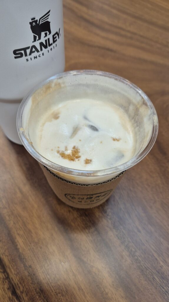 와싱톤커피로스터리의 땅콩슈페너