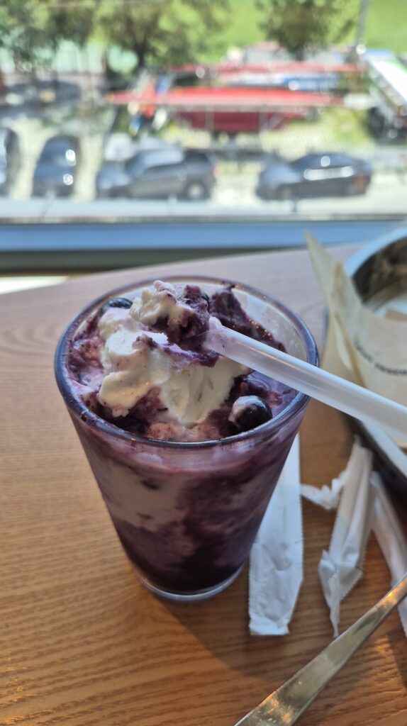 파스쿠치 시즌음료 베리베리요거트 그라니따 맛있음! 최고음료!