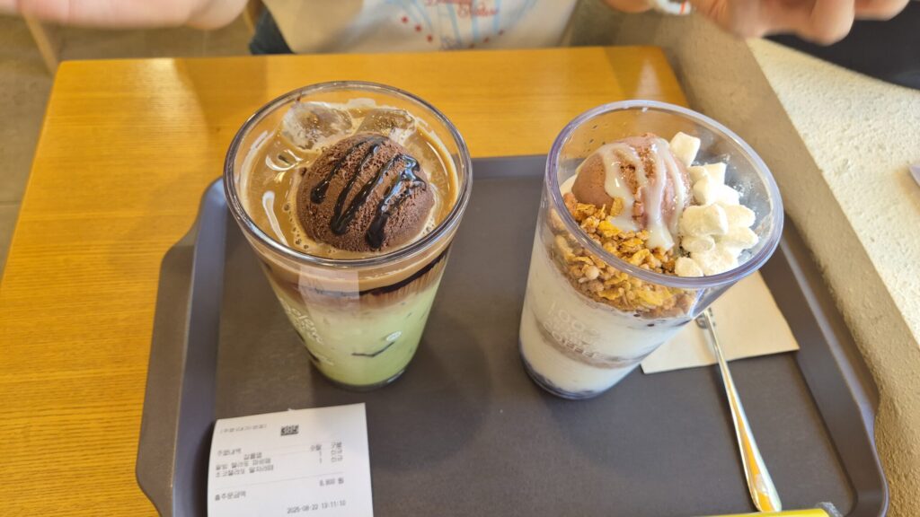 메가커피 신메뉴 말차라떼와 팥빙파르페