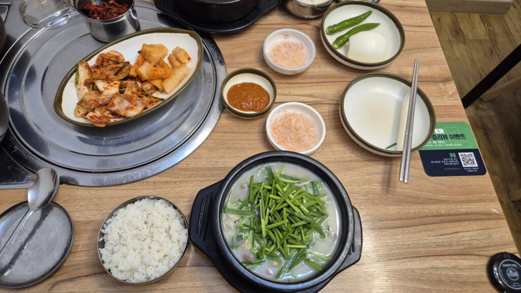 계룡시 맛집 신토불이 병천순대 수육국밥 한상차림