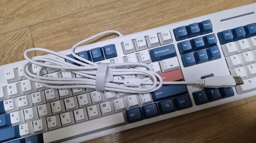 주연테크 JK01 PBT 적축 키보드 유선케이블 길이