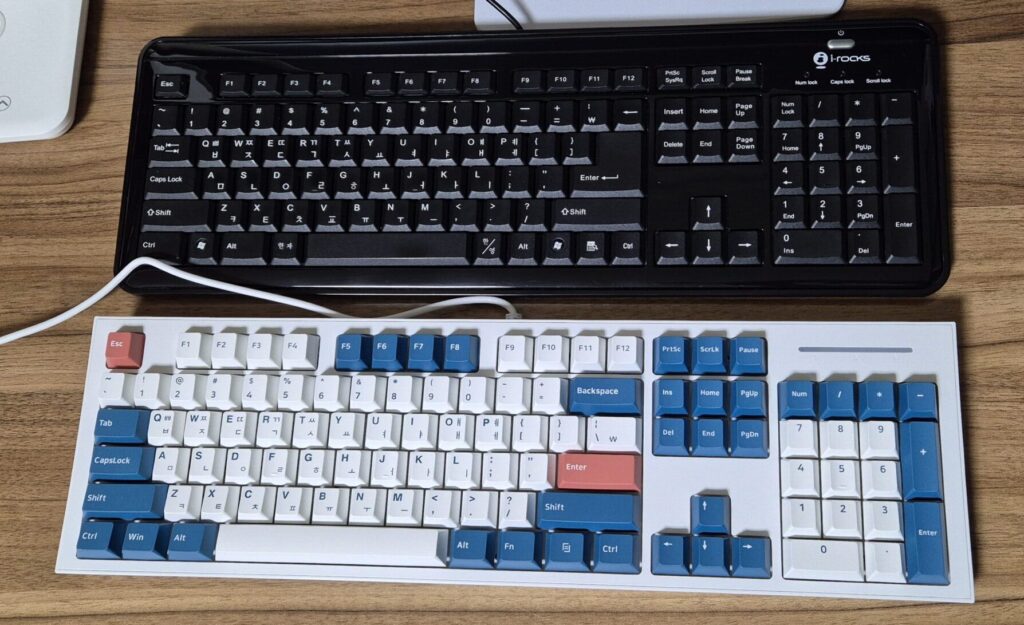 기존사용했던 아이락스 키보드와 비교 사진