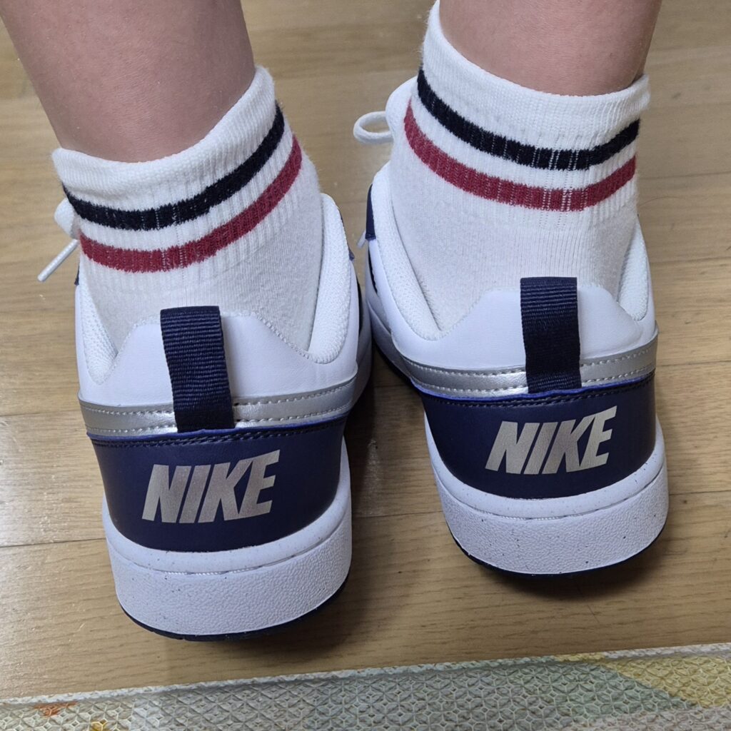 나이키 키즈 운동화 촥화감 뒷면