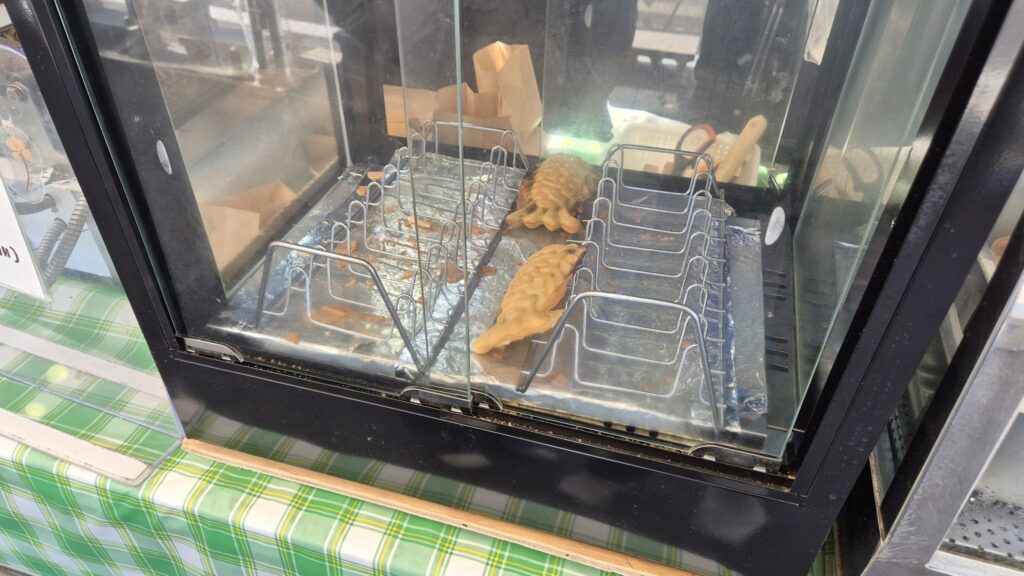 구암동 파머스 붕어빵 한김 내보내는중