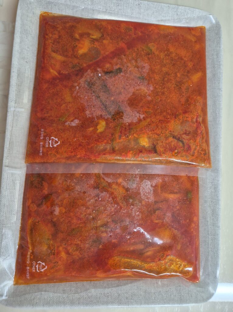 이연복 짬뽕탕은 2봉지가 들어가있음.