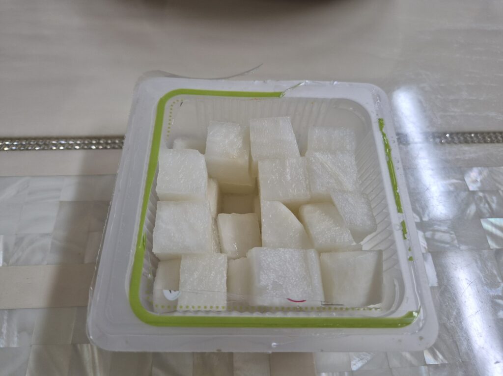 치킨무는 압도적으로 트레이더스 치킨무가 맛있음.