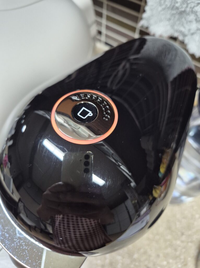 네스프레소 버츄오 플러스 오렌지색 램프