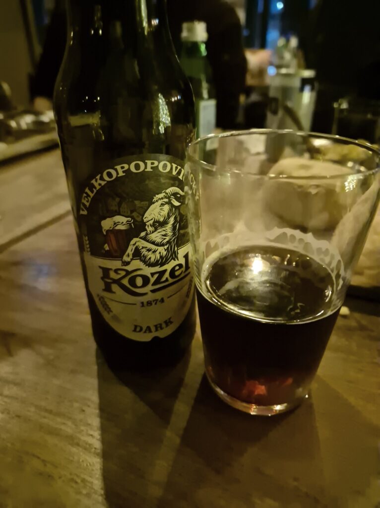 카젤흑맥주 러시아에 살았던 시절이 생각난다.