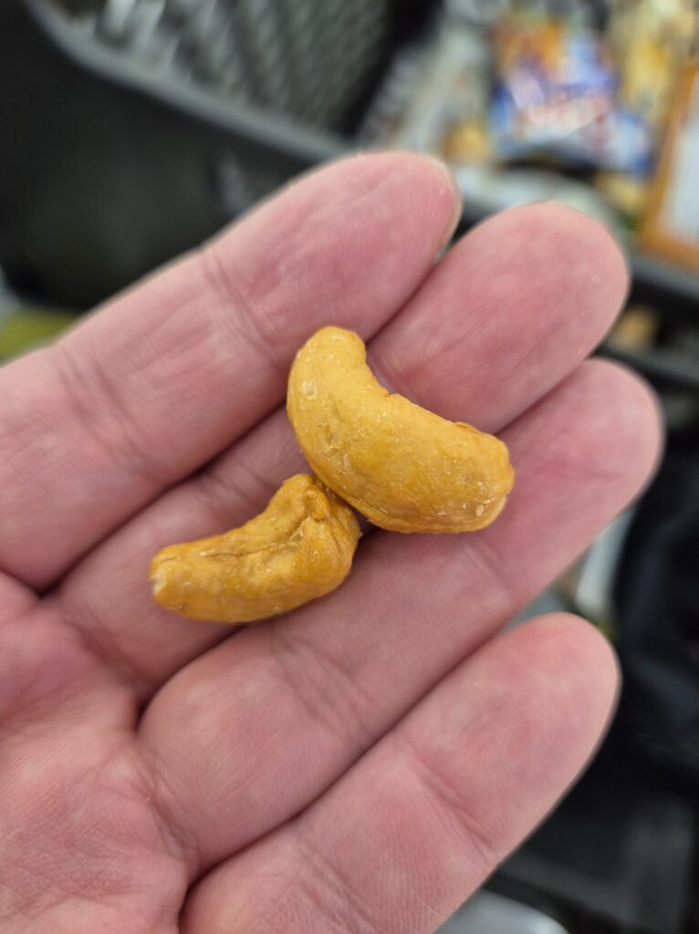 손에 안묻는 홈플러스 캐슈정과