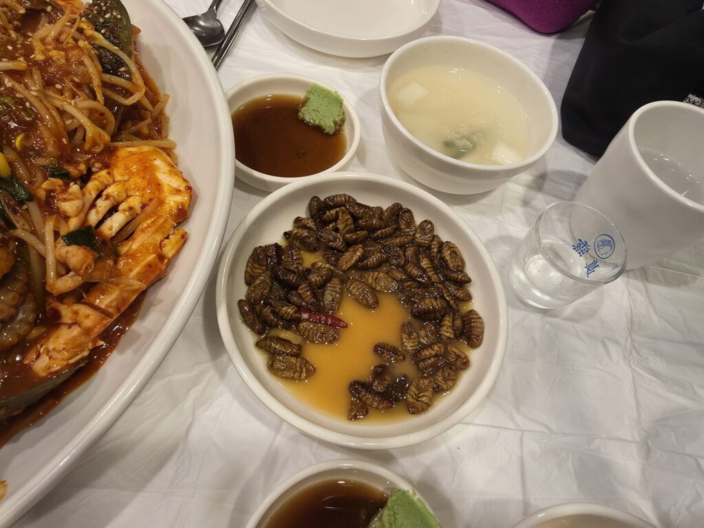 원내동 킹아구찜 밑반찬 뻔데기탕