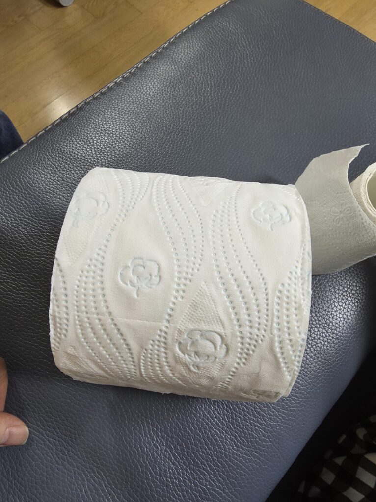 트레이더스 바스티슈 촉감은 너무 좋음.